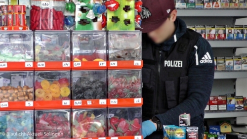 17570060.00 01 25 27.Standbild006