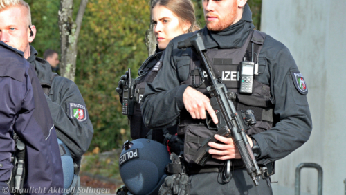 MVI 3017.00 00 18 04.Standbild002