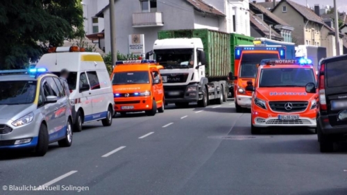 Sequenz 01.00 00 51 24.Standbild004